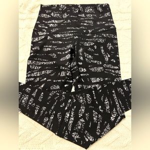 Lululemon Black and White Panel Leggings